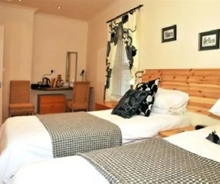 Hotel Brookside 4*